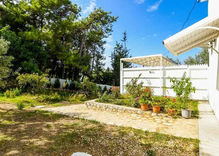 Uzumlu Village Secluded With Pool *